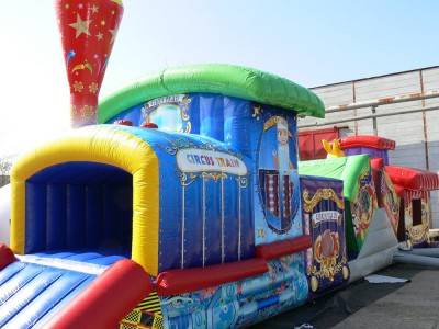 Hindernisbahn Cirkus Train mieten