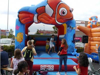 Hüpfburg Nemo mieten