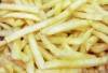 Pommes mit Ketchup und Mayo