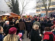 Weihnachtsmarktbude mit Crepes